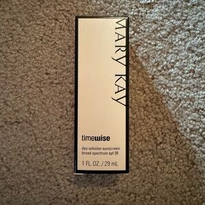 Mary Kay day solution